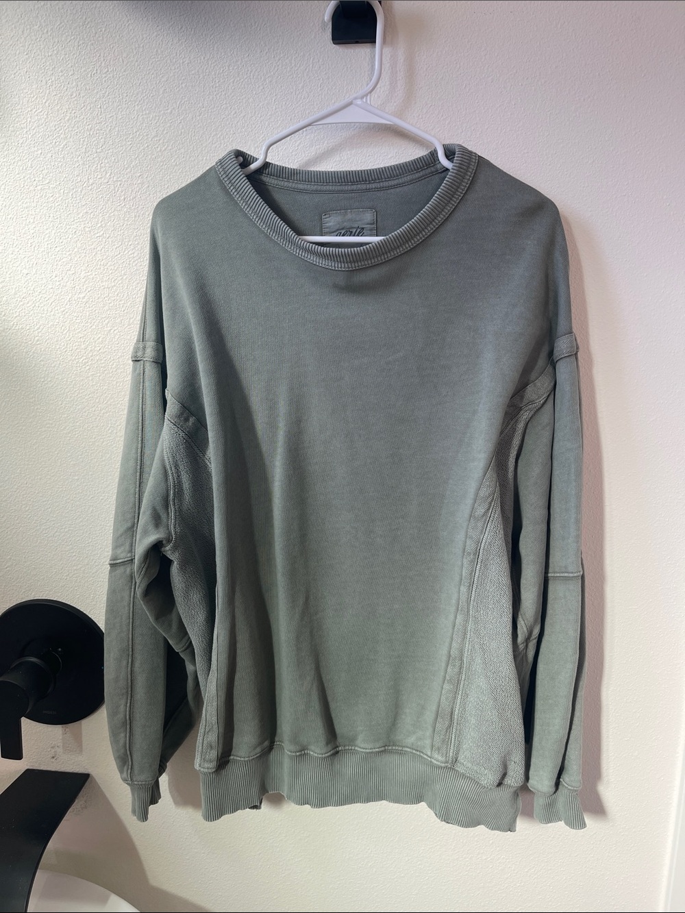 Aerie Women’s Sage Green Crewneck Sweatshirt